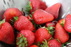 strawberries-715561_640